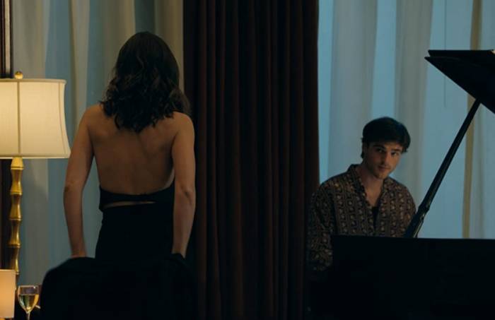 ชู้ร้อนซ่อนลึก